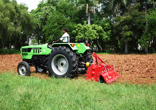 Traktory z napędem 2WD DEUTZ-FAHR Agromaxx 40