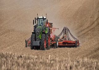 Traktory z napędem 4WD Fendt 1042 Vario ProfiPlus