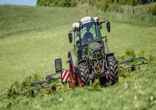 Traktory z napędem 4WD Fendt 208 S Vario Power