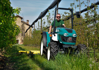 Traktory z napędem 4WD Arbos 3040