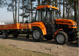 Traktory z napędem 4WD Pronar 320AMK