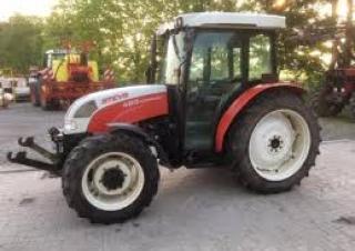 Traktory z napędem 4WD Steyr 375 Basis