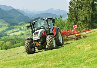 Traktory z napędem 4WD Steyr 4115 Kompakt HILO HD