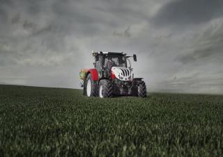Traktory z napędem 4WD Steyr 4145 Profi CVT 
