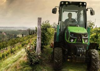 Traktory z napędem 4WD DEUTZ-FAHR 5090.4 DF TTV