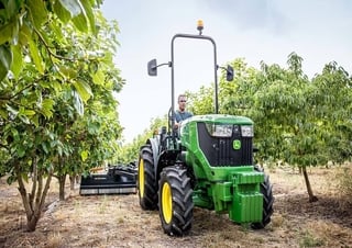 Traktory z napędem 4WD John Deere 5090GL