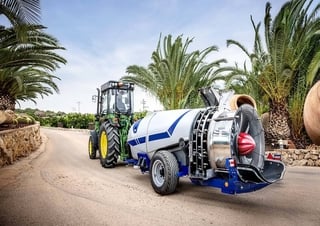Traktory z napędem 4WD John Deere 5105GN