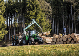 Traktory z napędem 4WD DEUTZ-FAHR 6125 C 