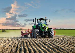 Traktory z napędem 4WD DEUTZ-FAHR 6165 Agrotron 