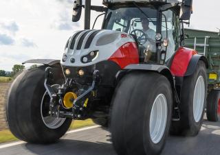 Traktory z napędem 4WD Steyr 6175 Impuls CVT