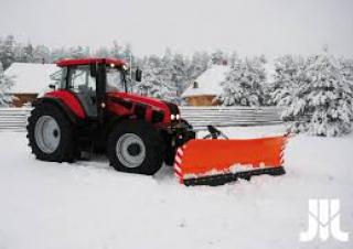 Traktory z napędem 4WD Pronar 6180