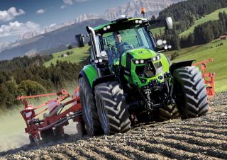 Traktory z napędem 4WD DEUTZ-FAHR 6215 Agrotron TTV