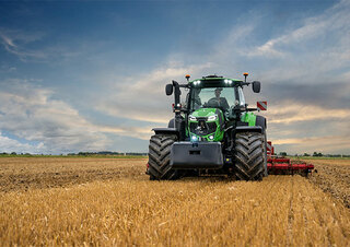 Traktory z napędem 4WD DEUTZ-FAHR 6230 HD Agrotron TTV