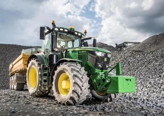 Traktory z napędem 4WD John Deere 6250R