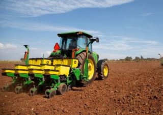 Traktory z napędem 4WD John Deere 6603