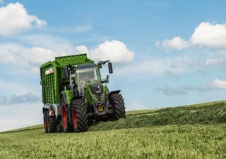 Traktory z napędem 4WD Fendt 716 Vario Profi+ 