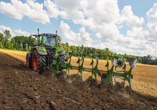 Traktory z napędem 4WD Fendt 716 Vario Profi+ 