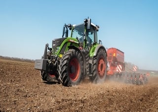 Traktory z napędem 4WD Fendt 718 Vario Profi 