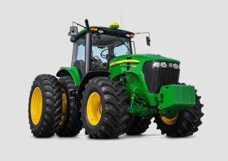 Traktory z napędem 4WD John Deere 7230J