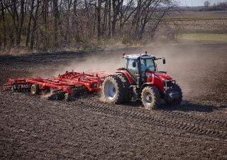 Traktory z napędem 4WD Massey Ferguson 7724
