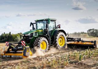 Traktory z napędem 4WD John Deere 7R 270