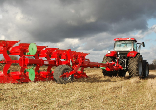 Traktory z napędem 4WD Pronar 8140