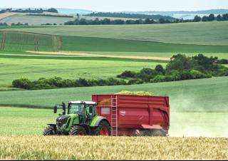 Traktory z napędem 4WD Fendt 826 Vario Power
