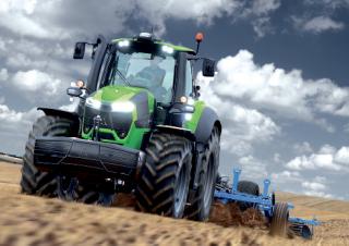 Traktory z napędem 4WD DEUTZ-FAHR 9290 TTV