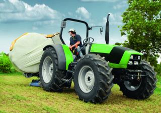 Traktory z napędem 4WD DEUTZ-FAHR Agrolux 85