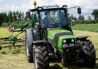 Traktory z napędem 4WD DEUTZ-FAHR Agroplus 420 PL INV.Idraulic