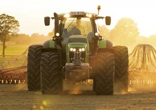 Traktory z napędem 4WD DEUTZ-FAHR Agrotron 7210 TTV 
