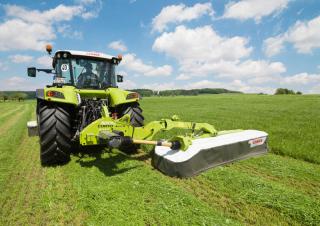 Traktory z napędem 4WD Claas Arion 440