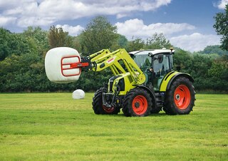Traktory z napędem 4WD Claas Arion 450 Comfort