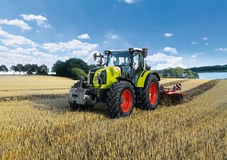 Traktory z napędem 4WD Claas Arion 470 