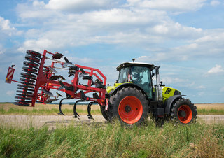 Traktory z napędem 4WD Claas Arion 550 Hexashift