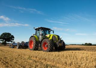 Traktory z napędem 4WD Claas Arion 630 Hexashift