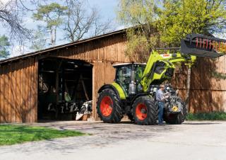 Traktory z napędem 4WD Claas Arion 650 Hexashift