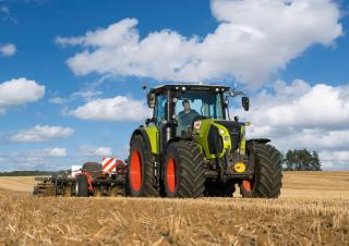 Traktory z napędem 4WD Claas Arion 650 Hexashift