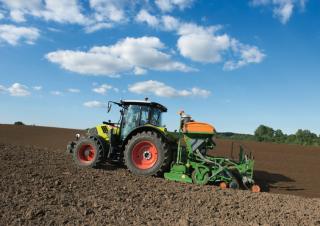 Traktory z napędem 4WD Claas Arion 660 Cmatic