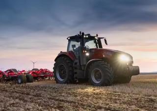 Traktory z napędem 4WD Case IH ASF Connect Magnum 340