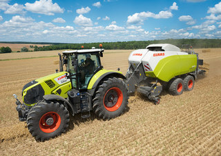 Traktory z napędem 4WD Claas Axion 850