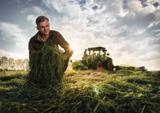 Traktory z napędem 4WD Claas Axion 9.360 Cmatic 