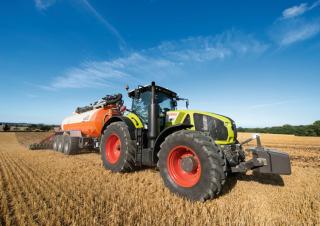 Traktory z napędem 4WD Claas Axion 950 