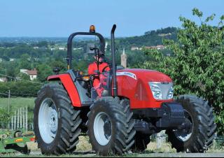 Traktory z napędem 4WD McCormick D-125 MAX T-Tonic