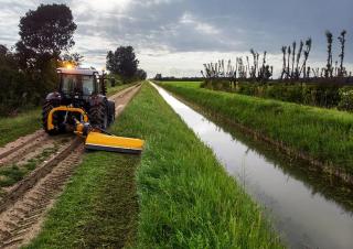 Traktory z napędem 4WD SAME Dorado 90.4 
