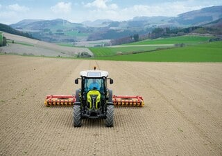 Traktory z napędem 4WD Claas Elios 210 Classic 