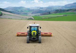 Traktory z napędem 4WD Claas Elios 210 Classic 