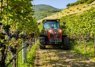 Traktory z napędem 4WD Valtra F105S