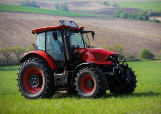 Traktory z napędem 4WD Zetor Forterra CL 110