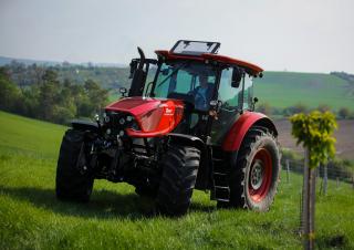 Traktory z napędem 4WD Zetor Forterra CL 110